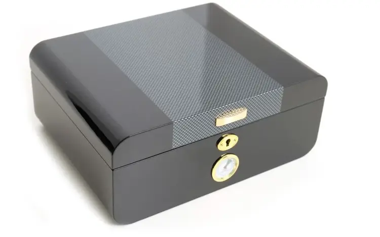 Savinelli Humidor Svartlackad Carbon med Nyckel - Bild 2